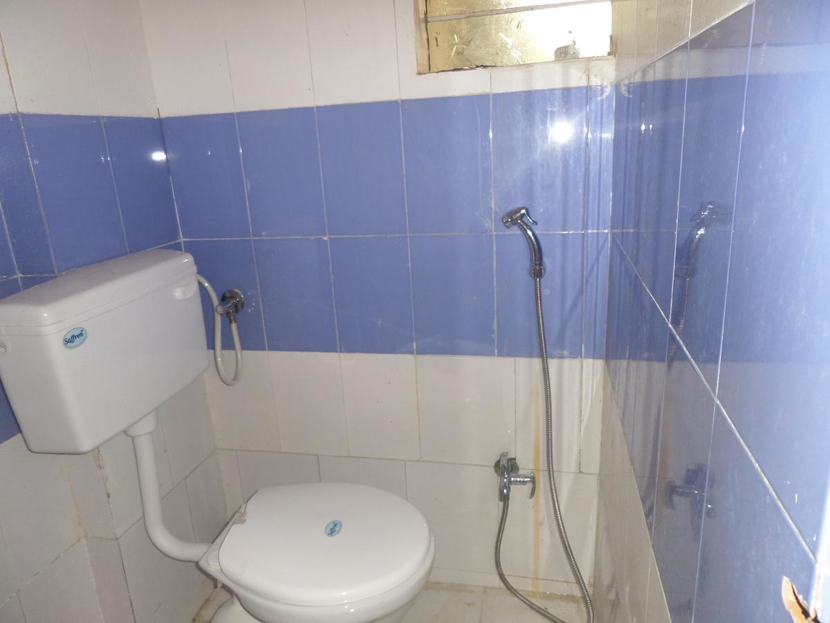 Hotel Royal Lodging Phursungi Bagian luar foto